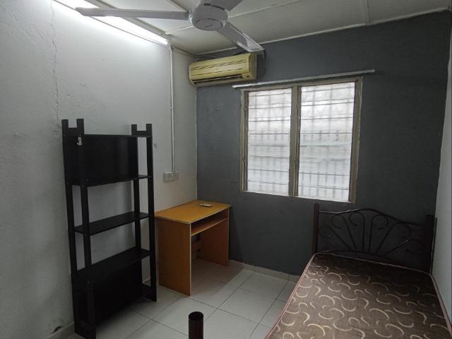 Female Unit in SS15 Near INTI COLLEGE