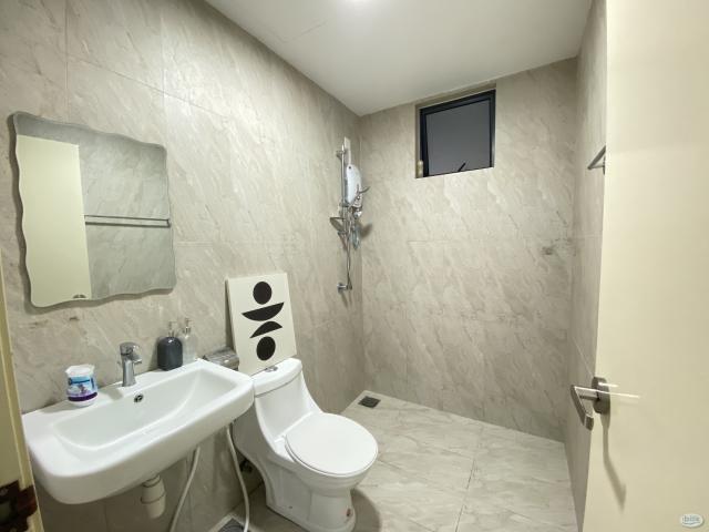 Female unit】 last master roomkelana jaya line [sri rampai lrt] | Link Bridge |Fully furnished with AC ️FEMALE UN