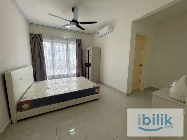 Female Unit Master Room with aircond at Cyberjaya Aspire Residence available starting Sept26