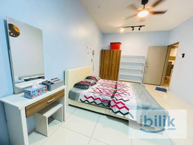 Female unit Master Room at PV20 Setapak
