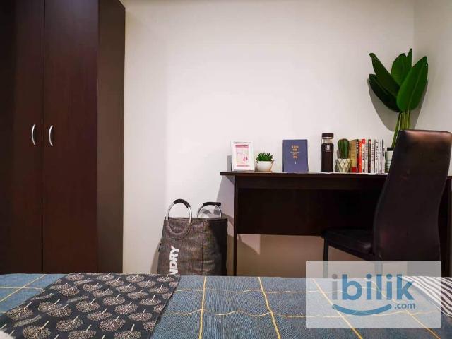 Female Unit* Medium Room with AC & Window @Palm Spring, Kota Damansara | Walk to Surian MRT Station