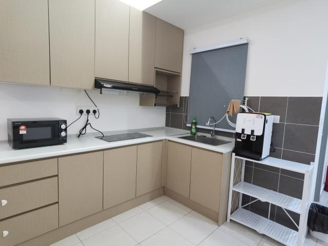 Female Unit Medium Room Fully Furnished 5mins Walking to MRT Cheras Line 1