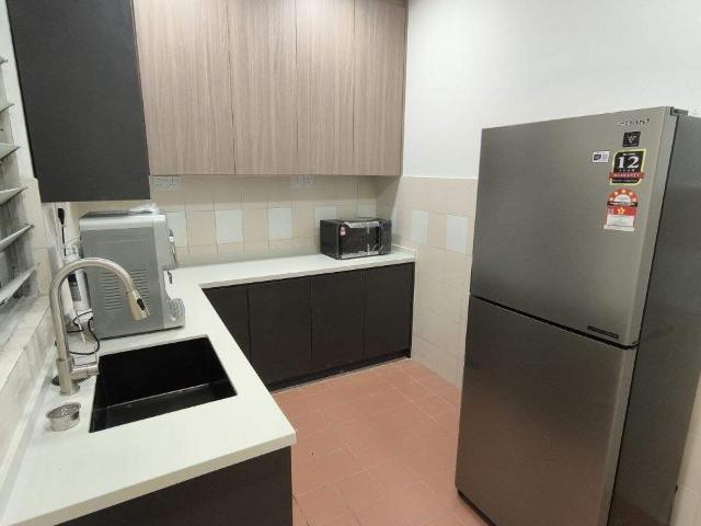 [Female unit] MEDIUM Room @ Rhythm Avenue @ USJ 19, Subang Jaya near LRT Wawasan