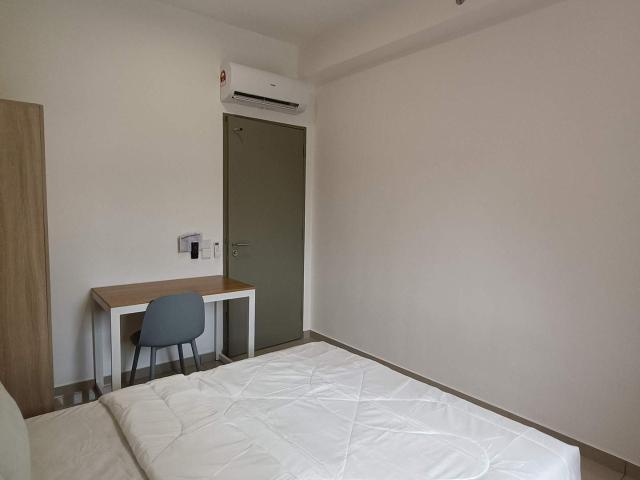 Female Unit Middle Room