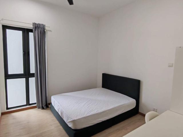 Female Unit Middle Room @ Skyville 8, Old Klang Road