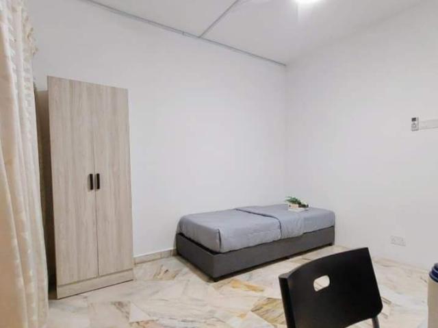 [Female unit] miharja condo rm650 mrt maluri
