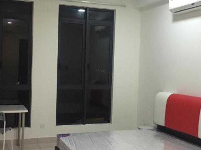 Female unit near HUKM, 9min to MRT, Viva Home, FF Master Room @ LiDO Residence