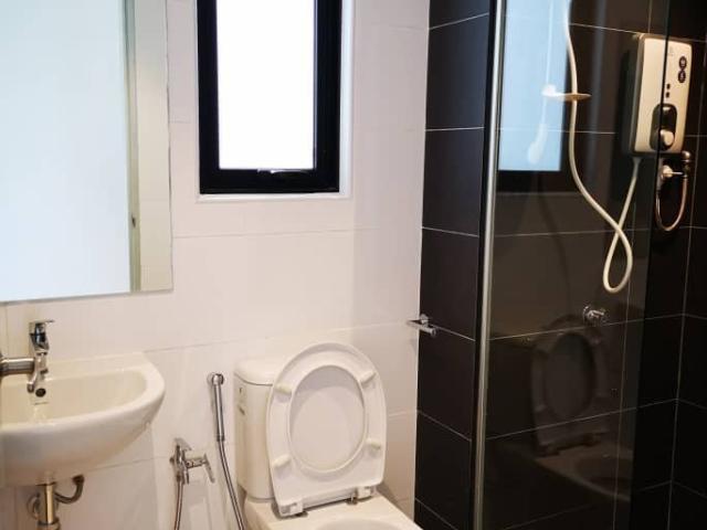 FEMALE UNIT near KDU Inclusive all Utilities except aircond Free Wifi & Cleaning Fully furnish room at Utropolis @ Gl