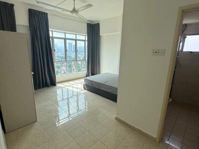 Female Unit Room For Rent Petaling Jaya @ Millennium Square