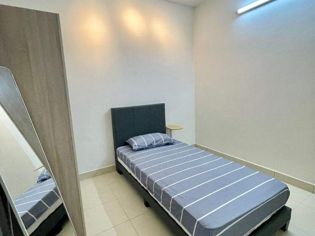 FEMALE UNIT @ SERI KASTURI SETIA ALAM ROOM FOR RENT