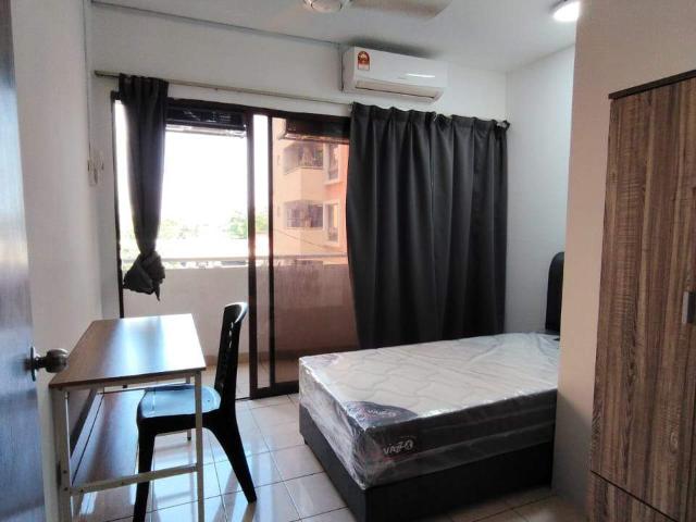 Female unit Single Bed Partition Balcony AC