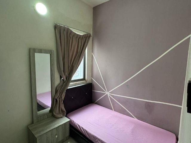 Female unit single room fully furnished mix race unit for rent