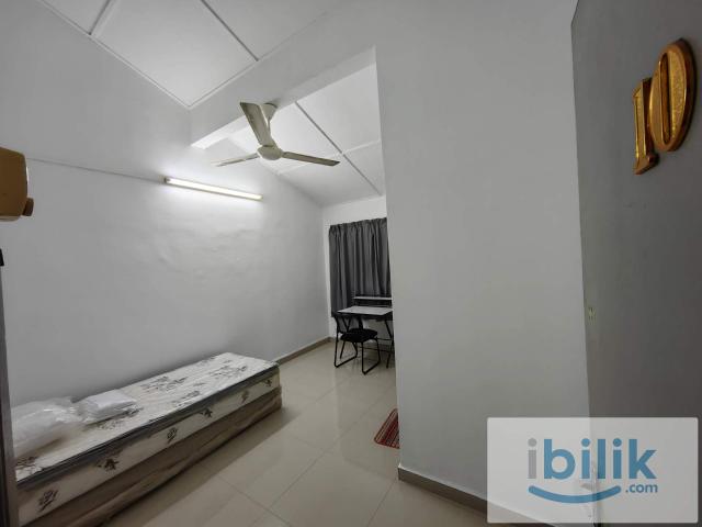 [Female Unit ] Single Room in SS15/2E, Subang Jaya Nearby LRT SS15
