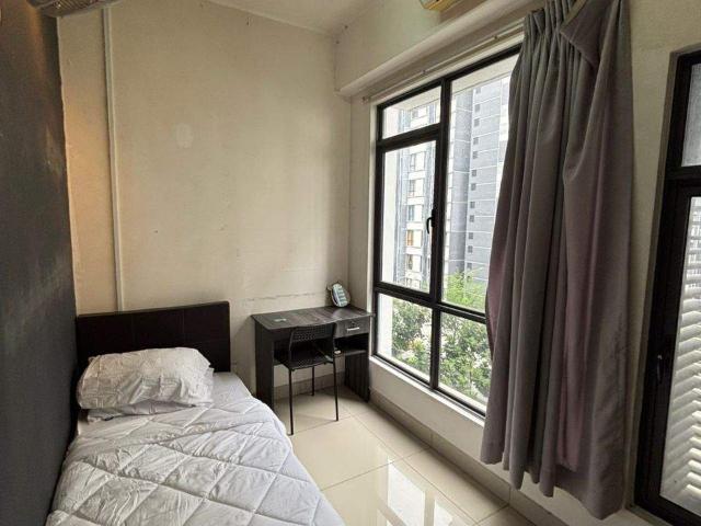 ❤️Female Unit❤️ Spacious Single Room | Utropolis 5 min ‍♂️to UOWM