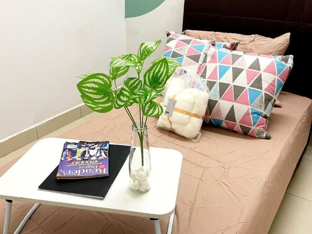 Female Unit+MRT+Low Dep Single Room at Mutiara Residence, Seri Kembangan Nearby UPM