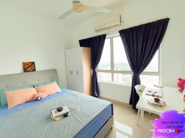 Female UnitBeside Segi Uni & MRT Kota Damansara, City View Fully Furnish Middle Room With Aircond, Comfort and Conve