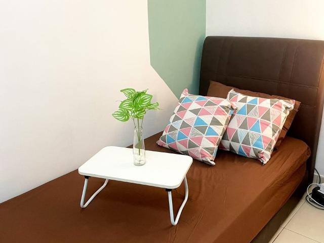 Female Unit+Low Depo Middle Room at Mutiara Residence, Seri Kembangan