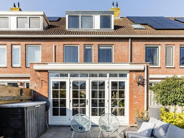 Fender, 27, 1423EA, Uithoorn, Noord Holland 1423EA
