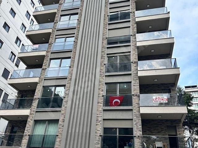 FENERBAHÇE'DE MUHTEŞEM KONUMDA SIFIR BALKONLU EBEVEYNLİ
