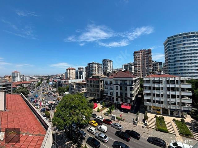 FENERYOLU'NDA BAĞDAT CAD. ÜZERİNDE 3+2 ÇATI DUBLEKSİ KİRALIK