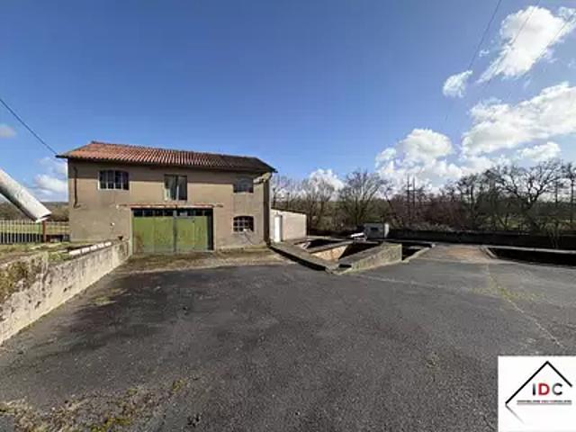 Fénétrange 57930 Achat / Vente divers parking