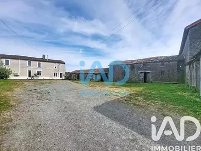 Fenioux 79160 Achat / Vente maison 5 pièces t5