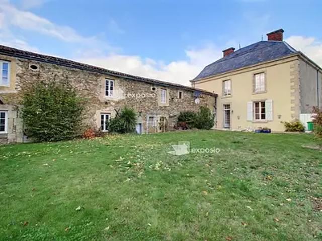 Fenioux 79160 Achat / Vente maison 5 pièces t5 au dernier étage cave