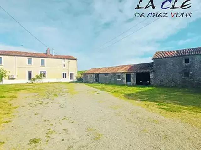 Fenioux 79160 Achat / Vente maison 6 pièces t6