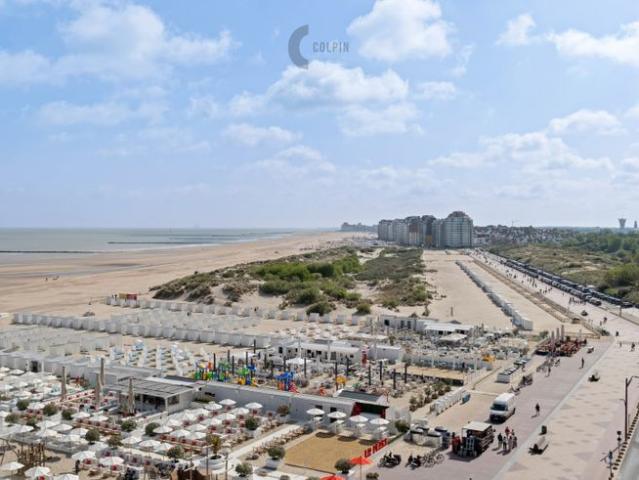 Fenomenaal hoekappartement met panoramisch zeezicht