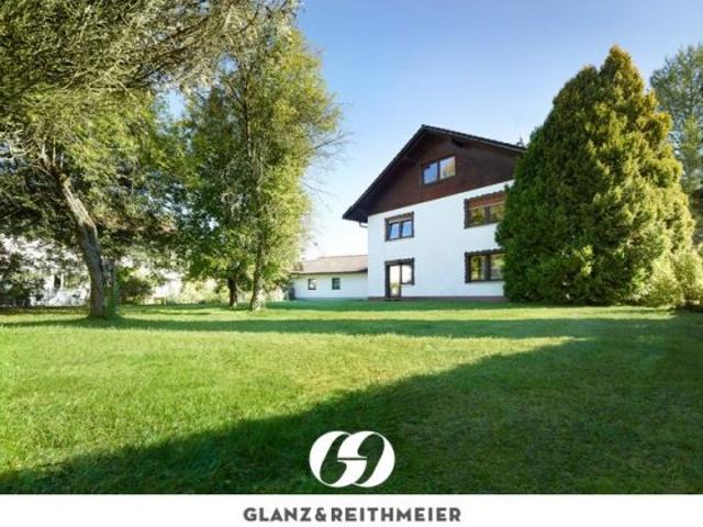 Fenster zum Berg Mehrgenerationenhaus in Mürnsee