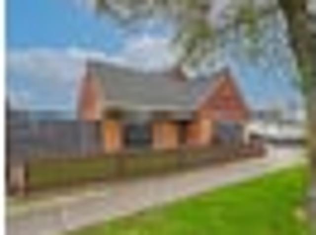 Feature packed brick beauty