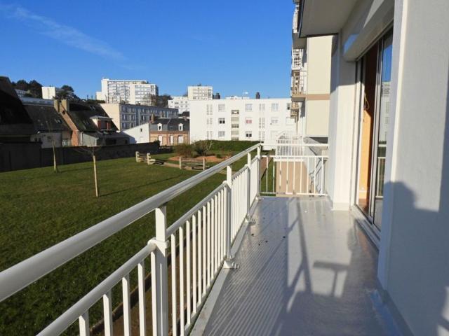 Fecamp: appartement avec grand balcon a 2 pas du centre a pied