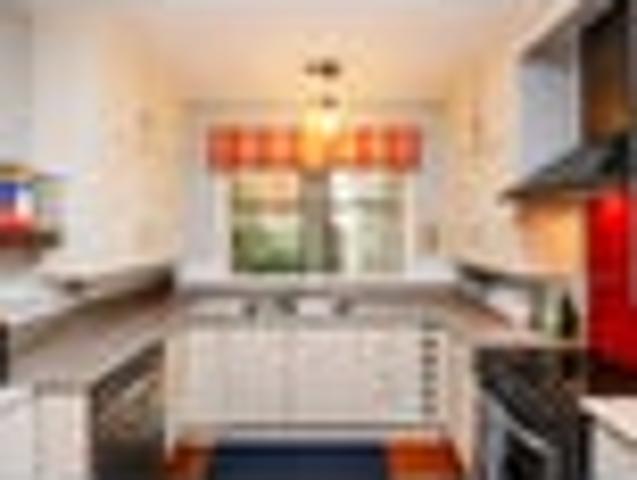 Feilding Family Living with Views