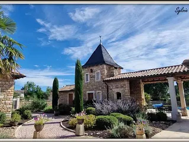 Feillens 01570 Achat / Vente maison 8 pièces t8 piscine jardin