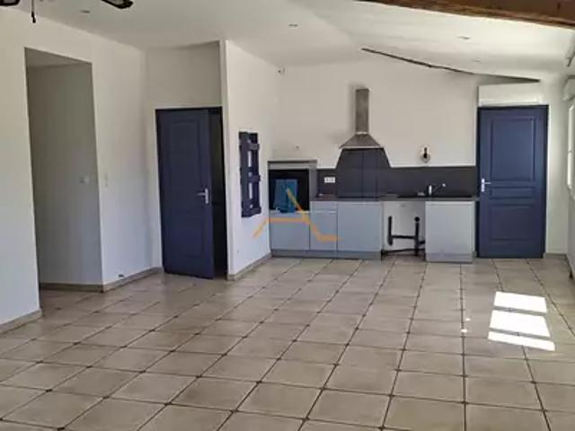 Félines sur Rimandoule 26160 Location appartement 4 pièces t4 au dernier étage terrasse