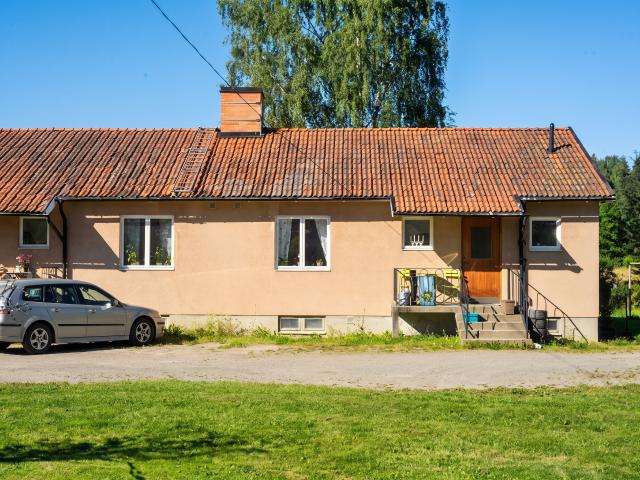 Fellingsbro: Radhus fyra i två plan AB Hem