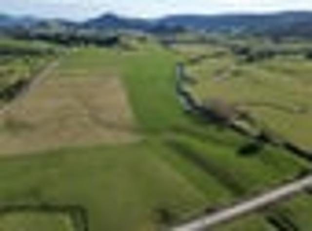 Fertile soils, flat contour, strong production