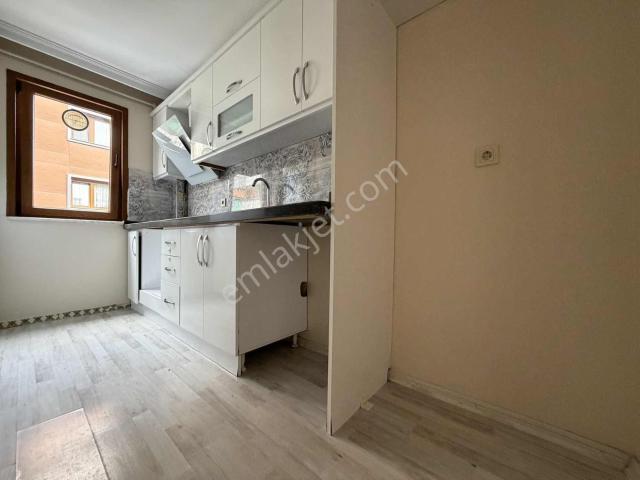 Ferah Mahallesi Ana Caddeye Yürüme Mesafesinde 2+1 Kiralık Daire