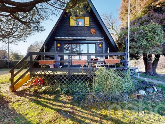 Ferienchalet mit Garten in Pailly