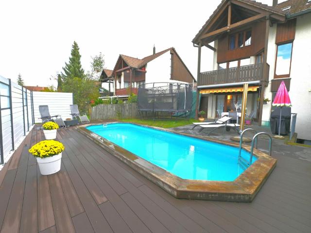 Lifestyle pur: Traumhaus mit Pool und Sauna