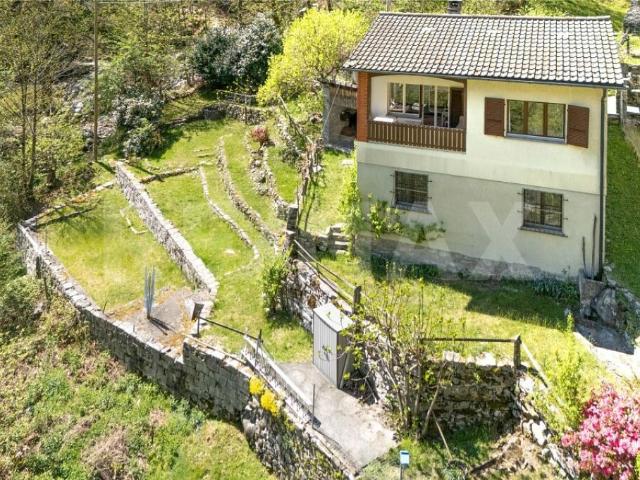 Ferienhaus mit Loggia und Garten