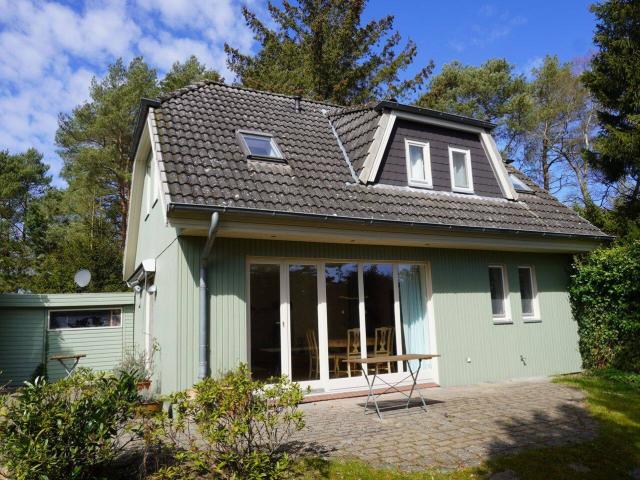 Ferienhaus auf sonnigem Grundstück in Heidkate