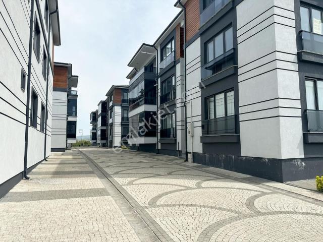 Ferizli De site İçinde ara Kat ebeveyn Banyolu 3+1 Geniş Daire