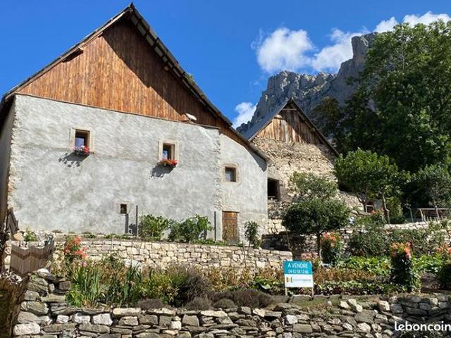 Ferme 4 pièces 199 m²
