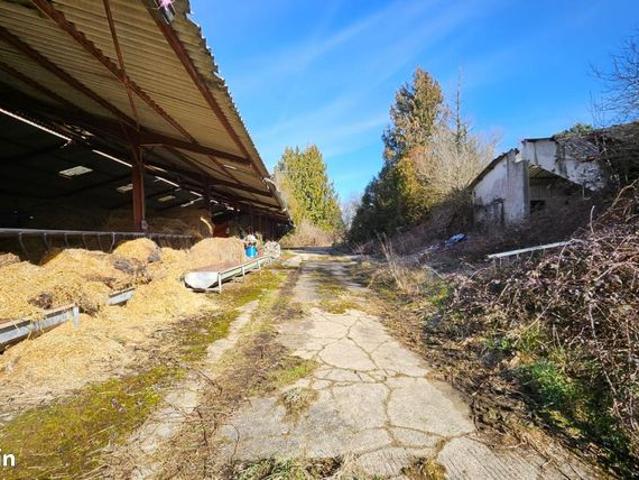 Ferme 4 pièces 1 050 m²