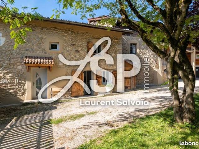 Ferme 4 pièces 268 m²