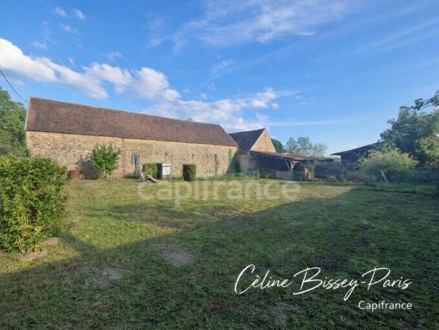 Ferme 4 pièces VILLECHETIVE 89, Plein pied, 2 chambres, cour, jardin, nombreuses dépendances, garage 2 voitures, Comble aménageable