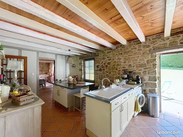 Ferme 5 pièces 210 m²