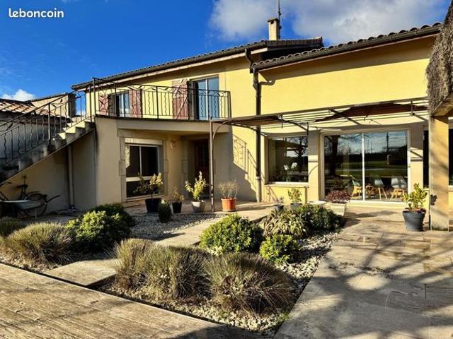 Ferme 5 pièces 230 m²