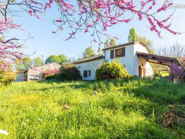 Maison 5 pièces 230 m²